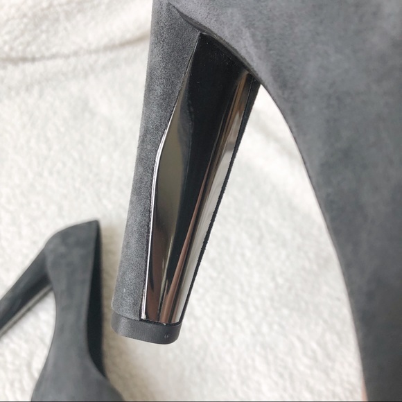 Stuart Weitzman Grey Suede Open Toe Block Heel - Picture 5 of 6
